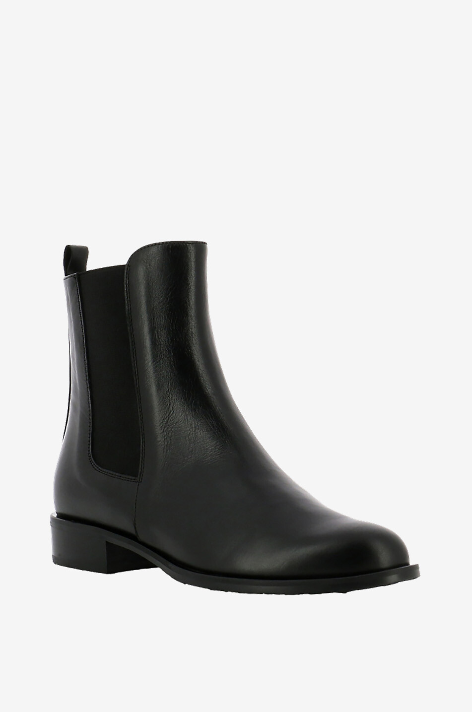 Flat smooth leather ankle boots