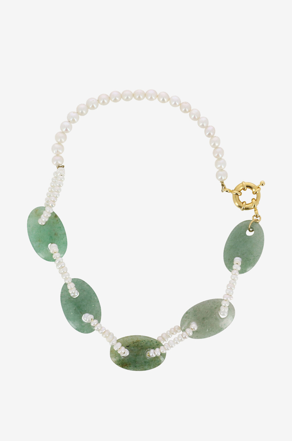 Collier de perles orné de pierres