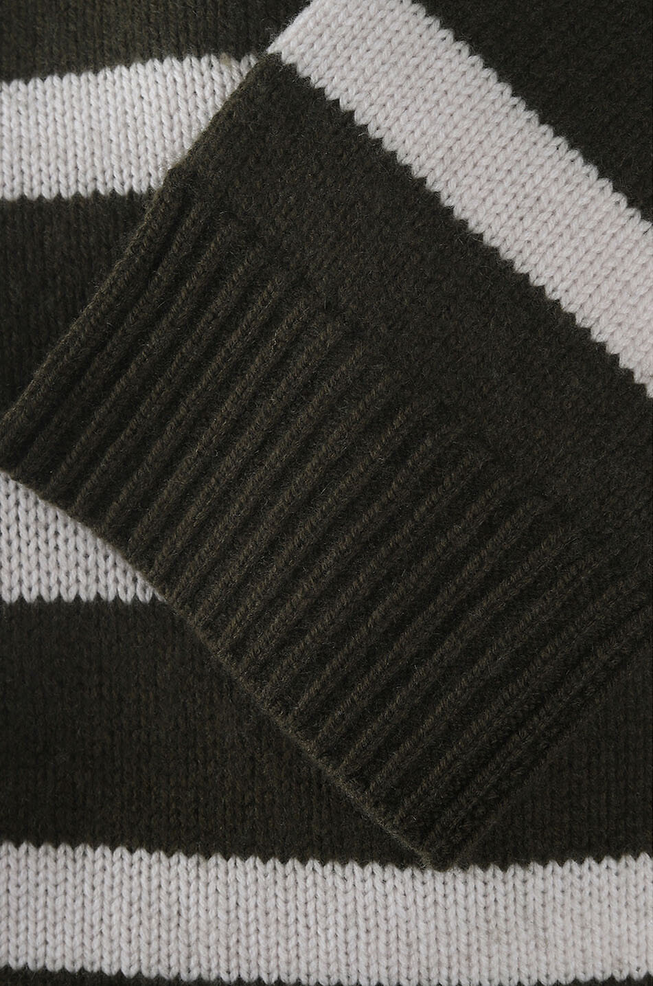 Rollkragenpullover aus Wolle und Kaschmir
