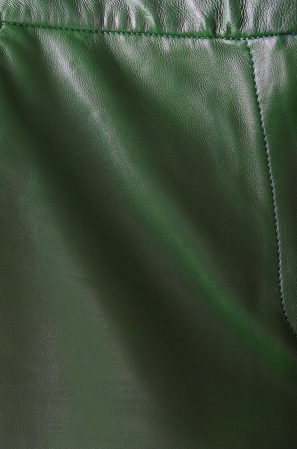 Verkürzte Lederhose mit weitem Bein New Elon