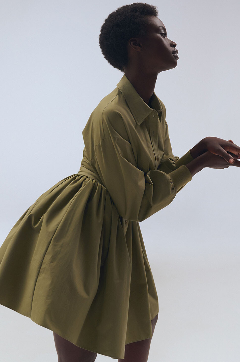ALEXANDER McQUEEN Robe chemise courte en popeline à baleines Femme VERT 4