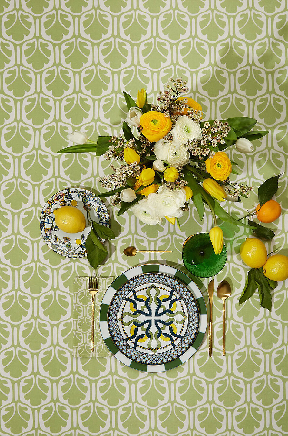 Set of two dessert plates