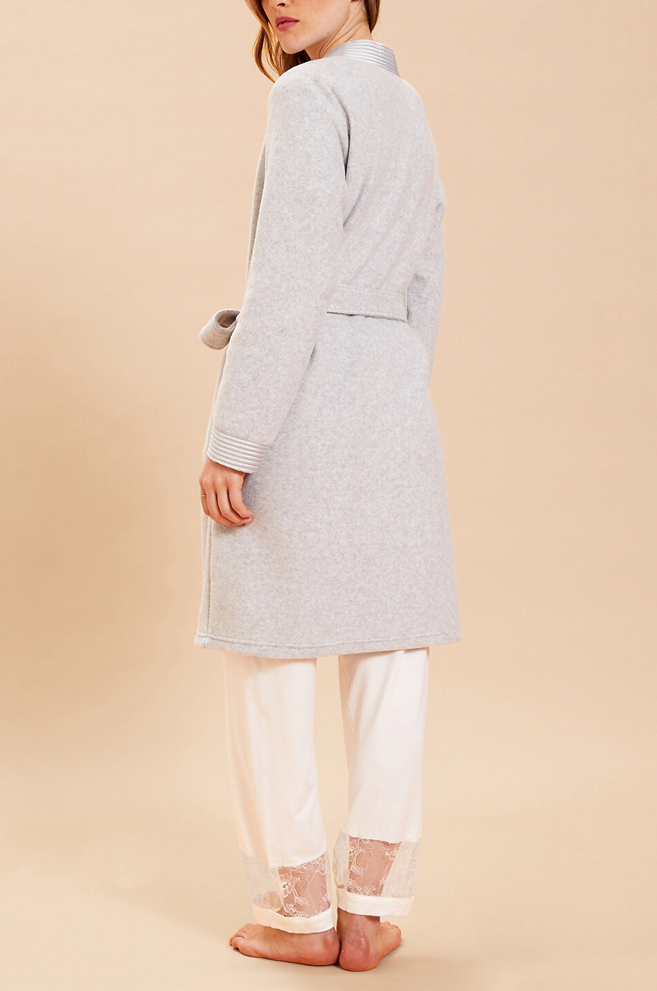 LAURENCE TAVERNIER Kurzer Bademantel aus Fleece und Satin Prose Damen HELLGRAU 4