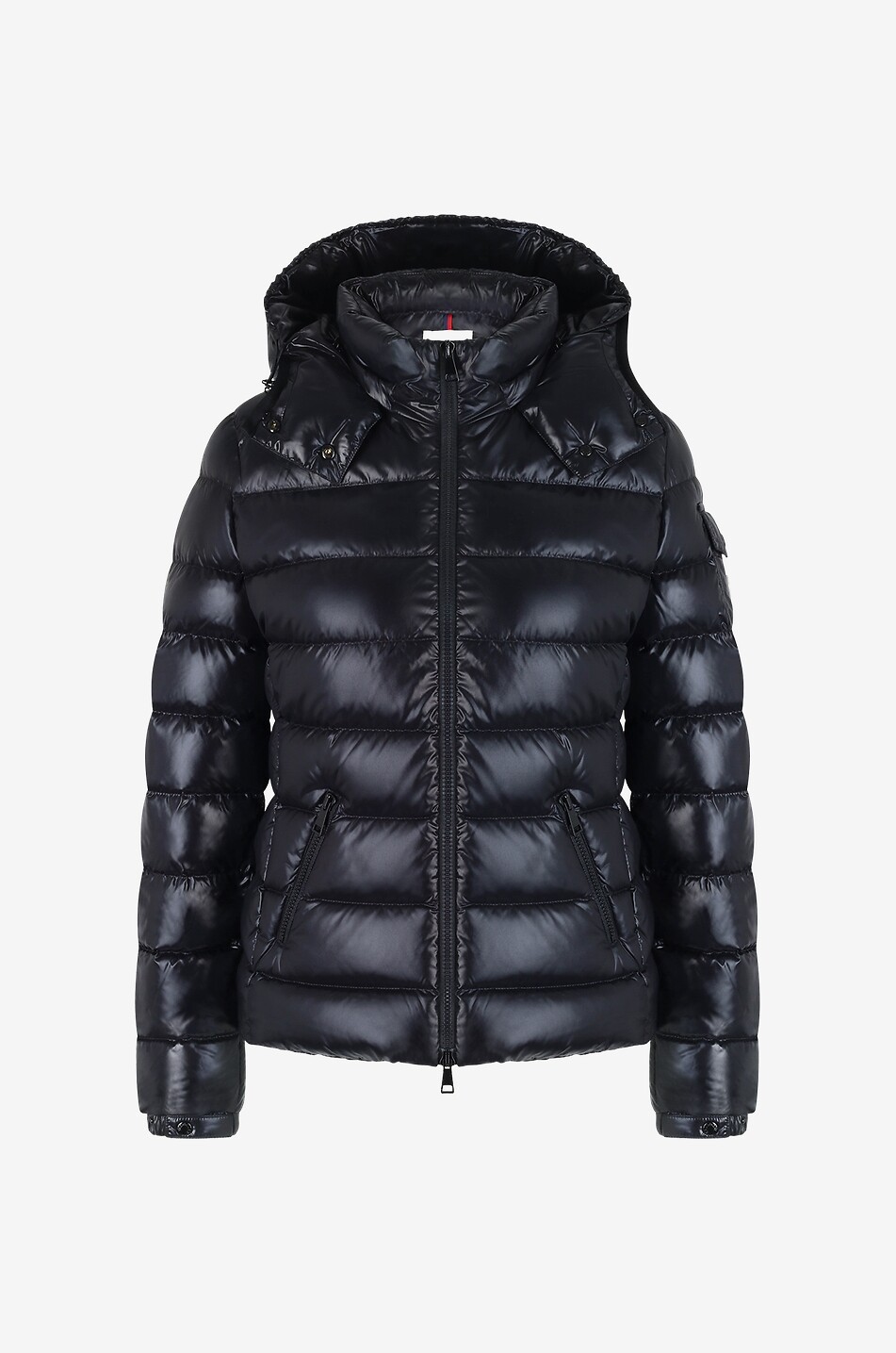 Kurze taillierte Daunenjacke aus glänzendem Nylon Bady