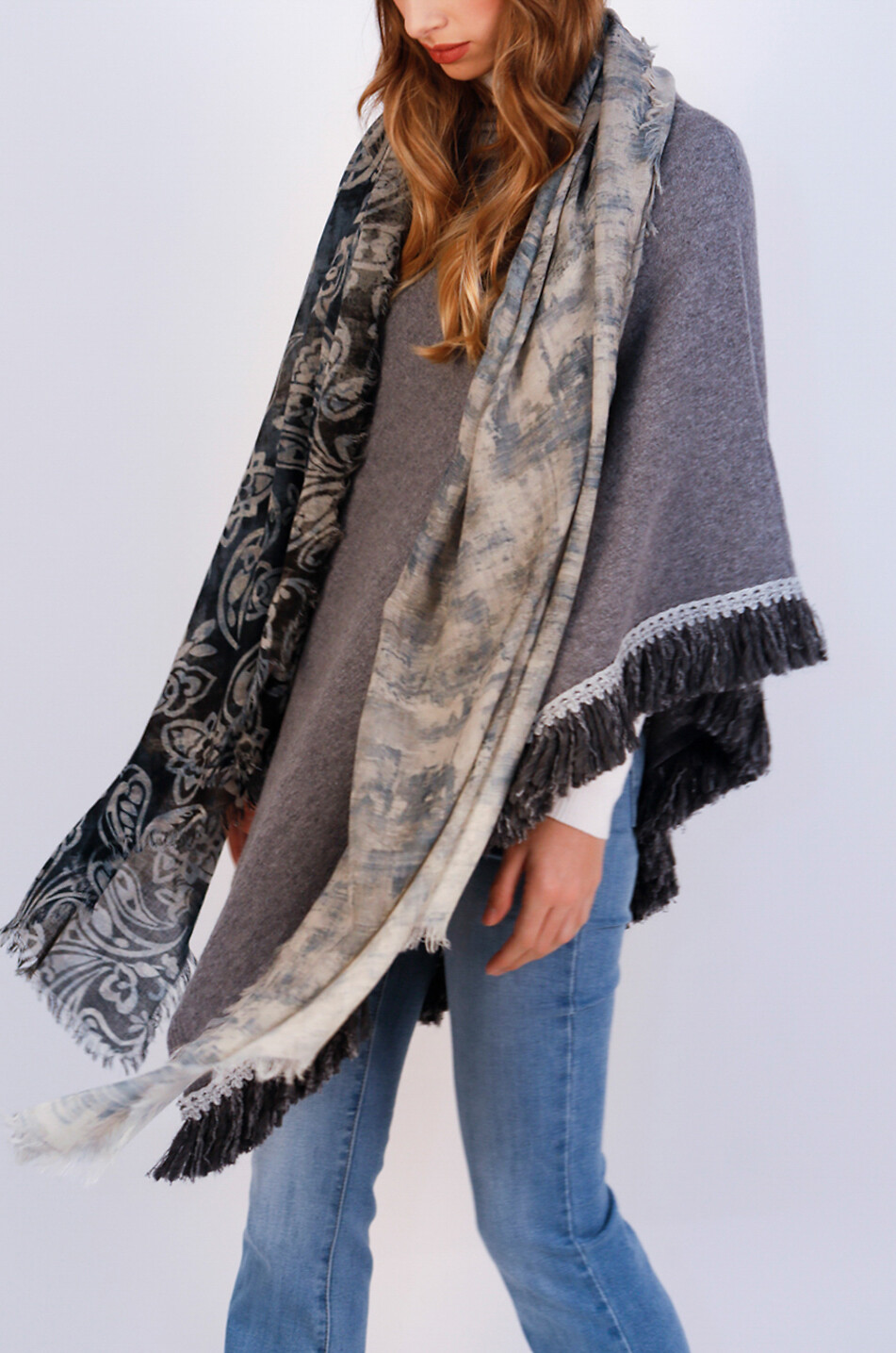 GAYNOR Poncho en laine mérinos et angora Galileo Femme GRIS 3
