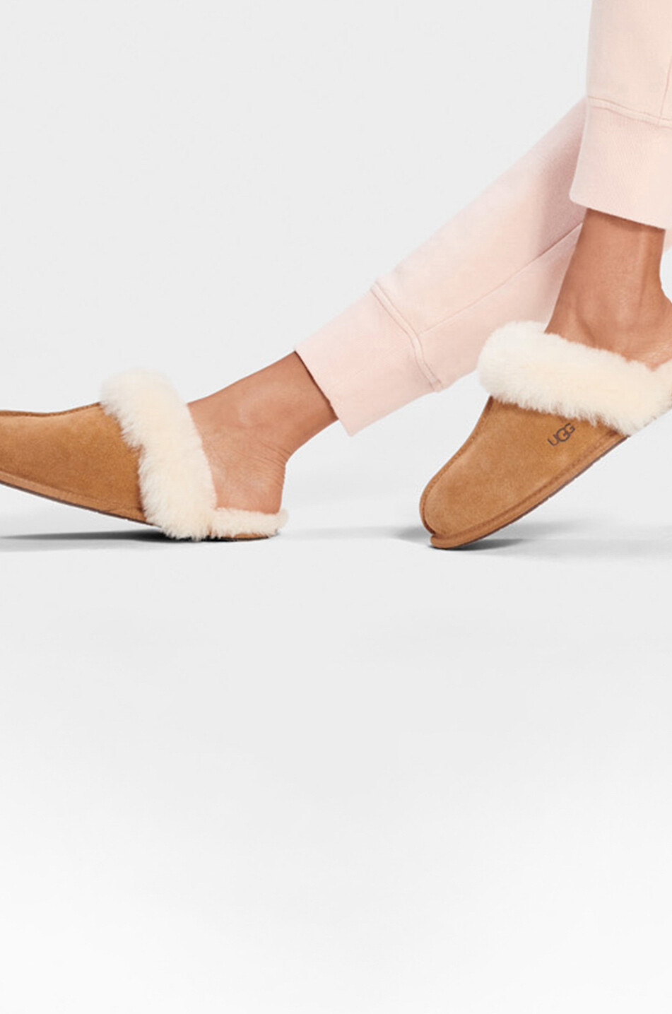 UGG Chaussons en daim et peau lainée W Scuffette II Femme MARRON 3