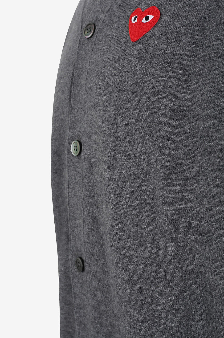 COMME DES GARCONS PLAY Geknöpfter Cardigan aus Wolle mit V-Ausschnitt Red Heart Herren GRAU 3