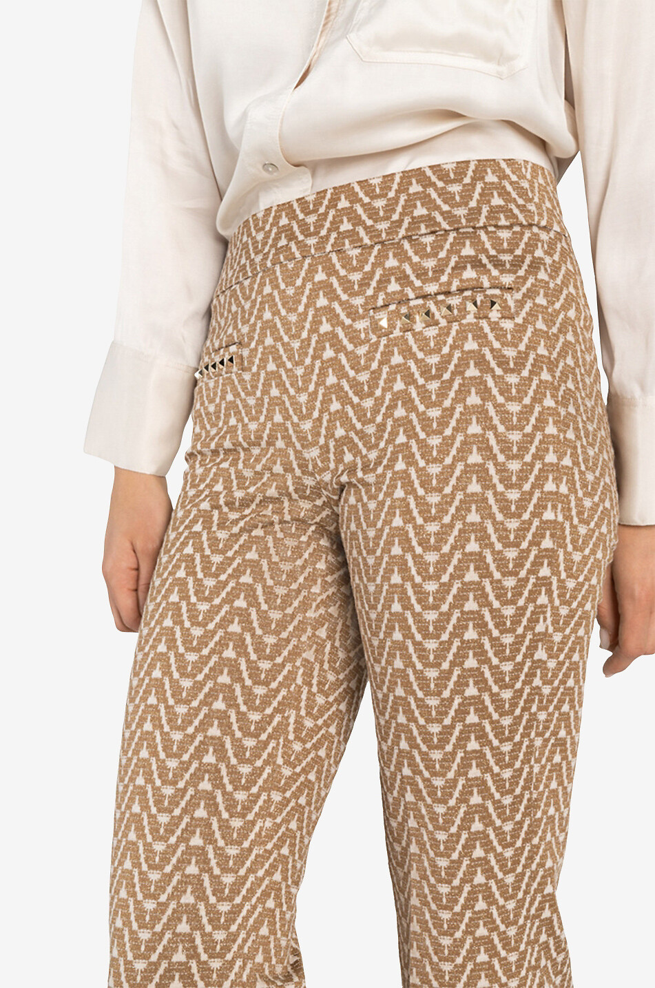 Ausgestellte Hose aus glitzerndem Jacquard Faith