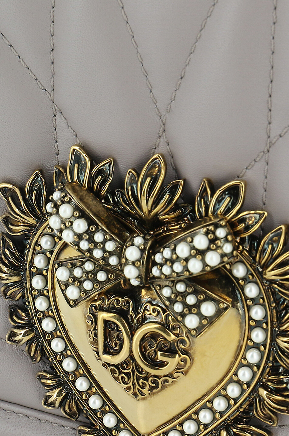 DOLCE & GABBANA Schultertasche aus gestepptem Leder mit Herz Devotion Medium Damen Farblos 6