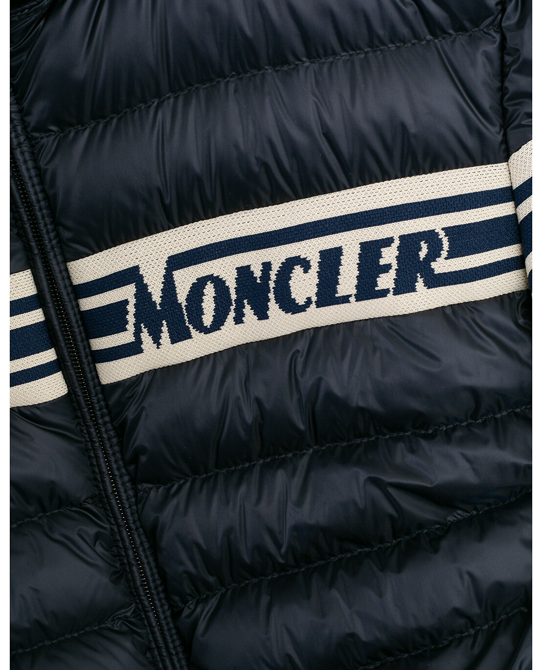 MONCLER Leichte Daunenjacke mit Logo-Strickdetail Renald Herren DUNKELBLAU 3