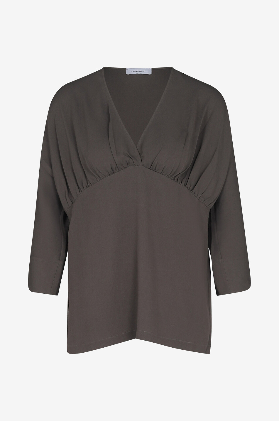 Top aus Seidenmix mit Dreiviertelärmeln und V-Ausschnitt