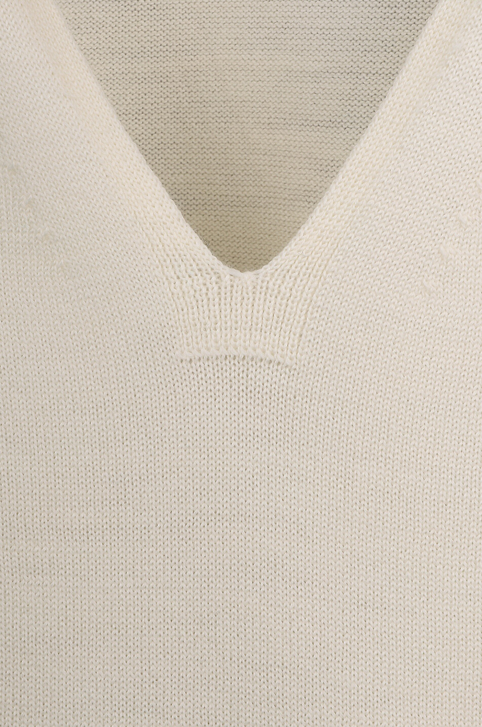 AKRIS PUNTO Pull à col V ample en laine vierge Femme BLANC CASSE 3