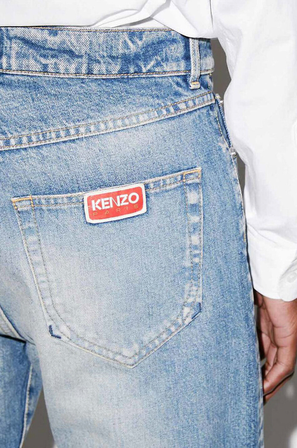 Gerade geschnittene Jeans aus Baumwolle Asagao