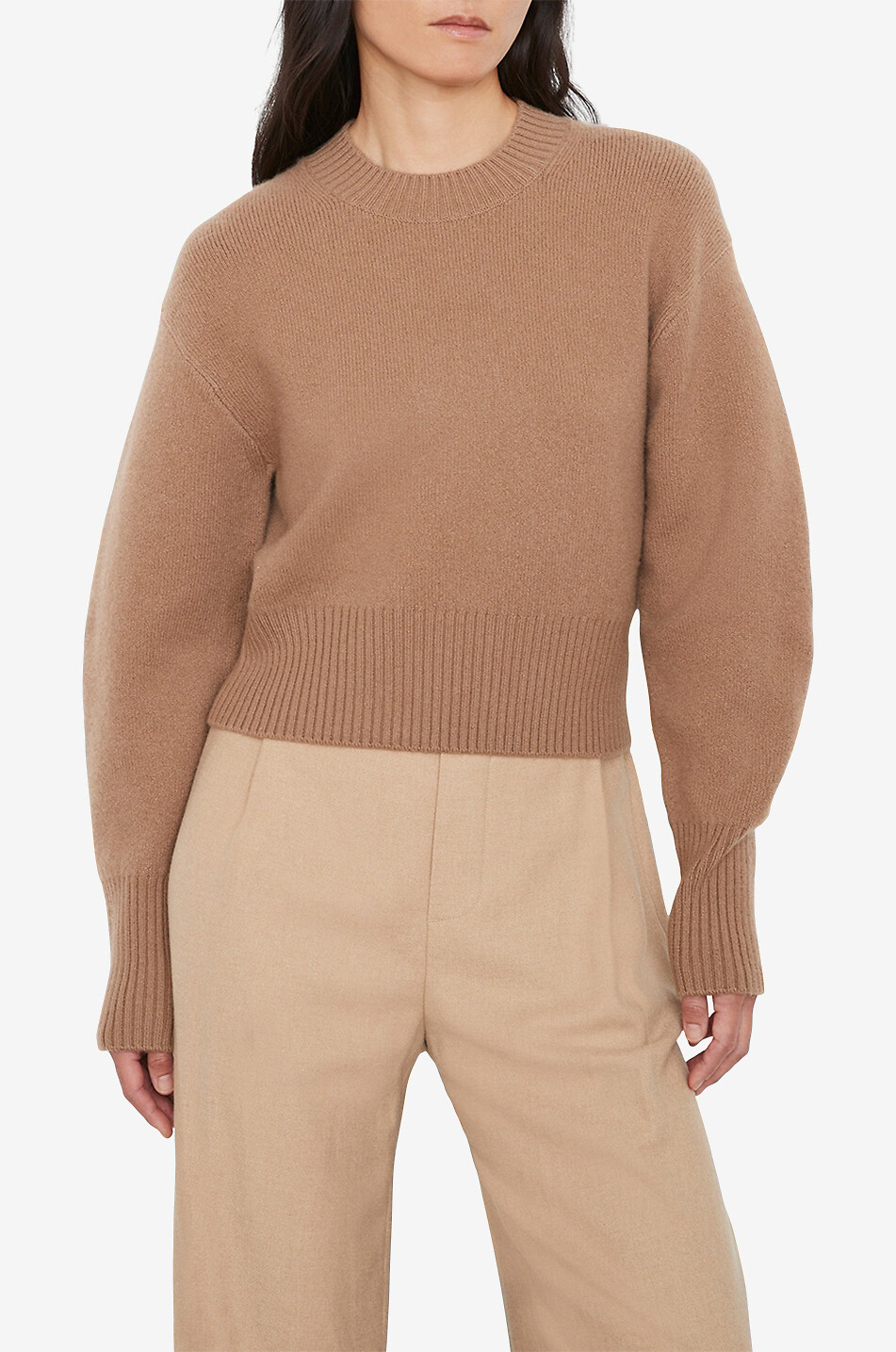 Langärmeliger Pullover mit Rundhalsausschnitt