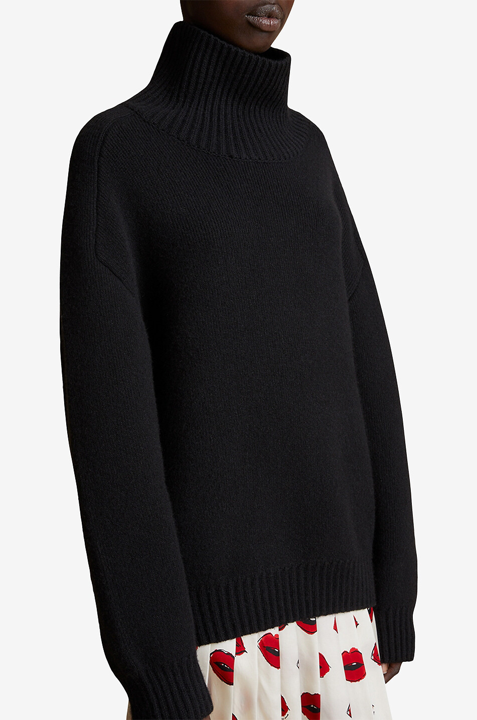 Landen loose cashmere jumper with stand-up collar