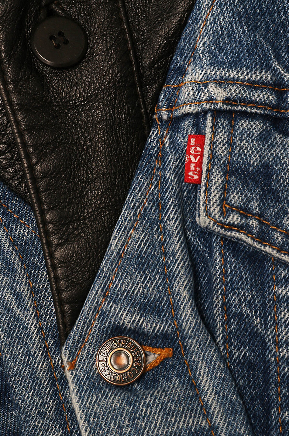 Verkürzte Materialmix-Jeansjacke