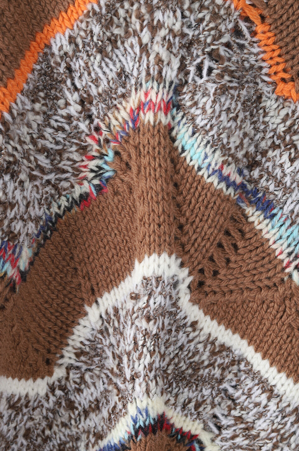 Zigzag patterned jacquard jumper in wool