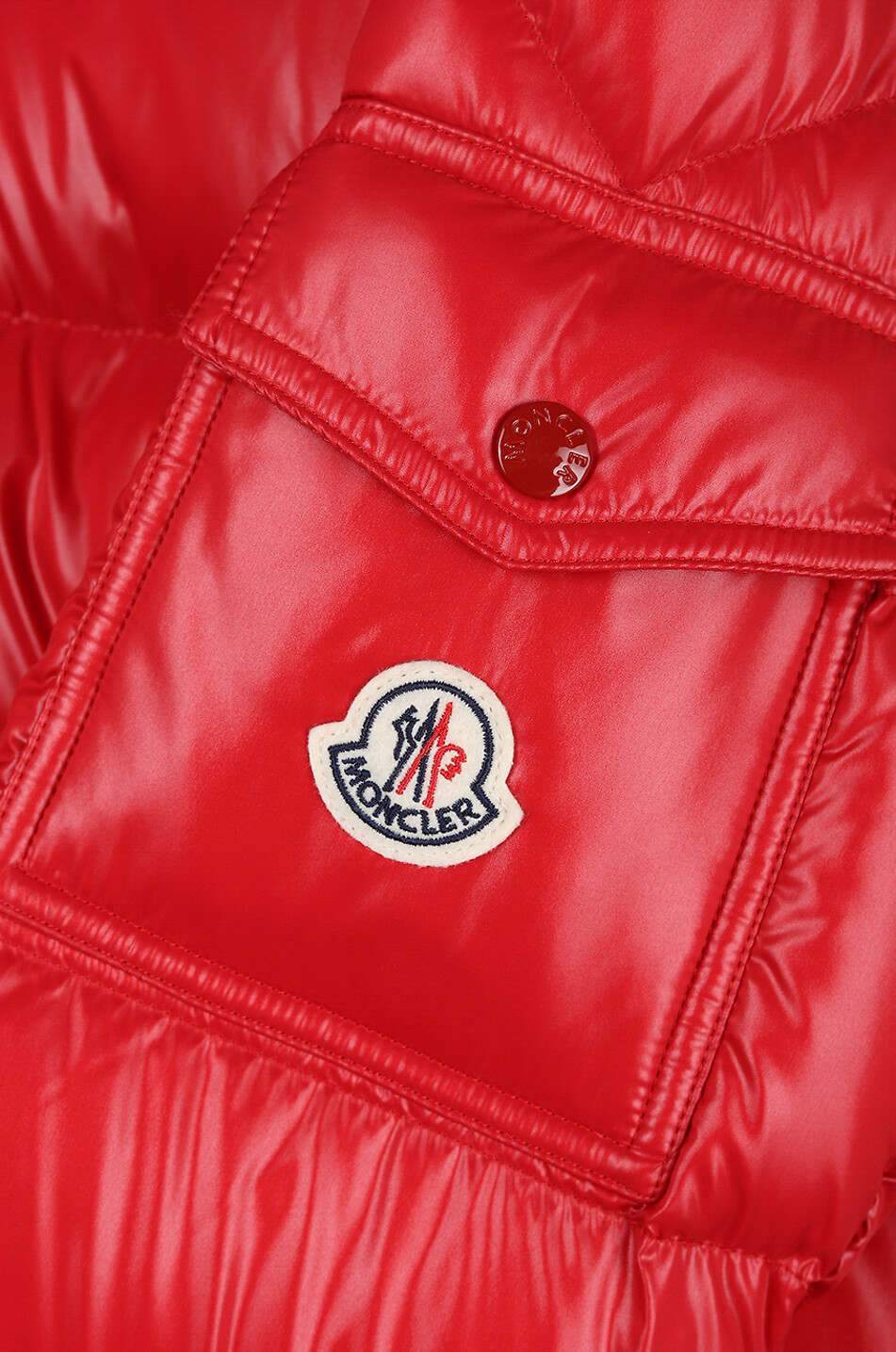 MONCLER Kurze Daunenjacke aus glänzendem Nylon Maire Damen ROT 3