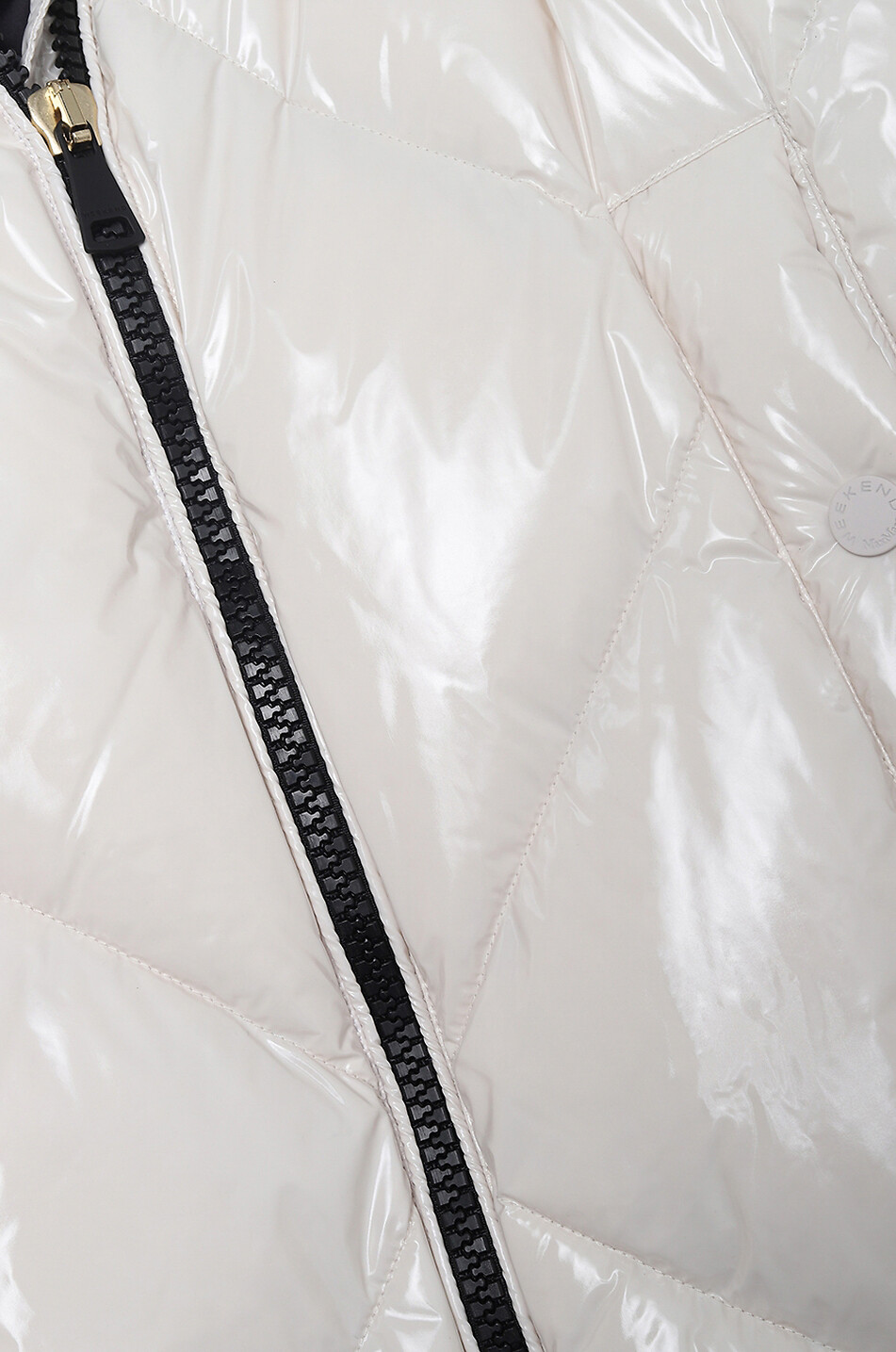 WEEKEND MAX MARA Kurze warme Daunenjacke aus glänzendem Nylon Ernesta Damen WEISS 3