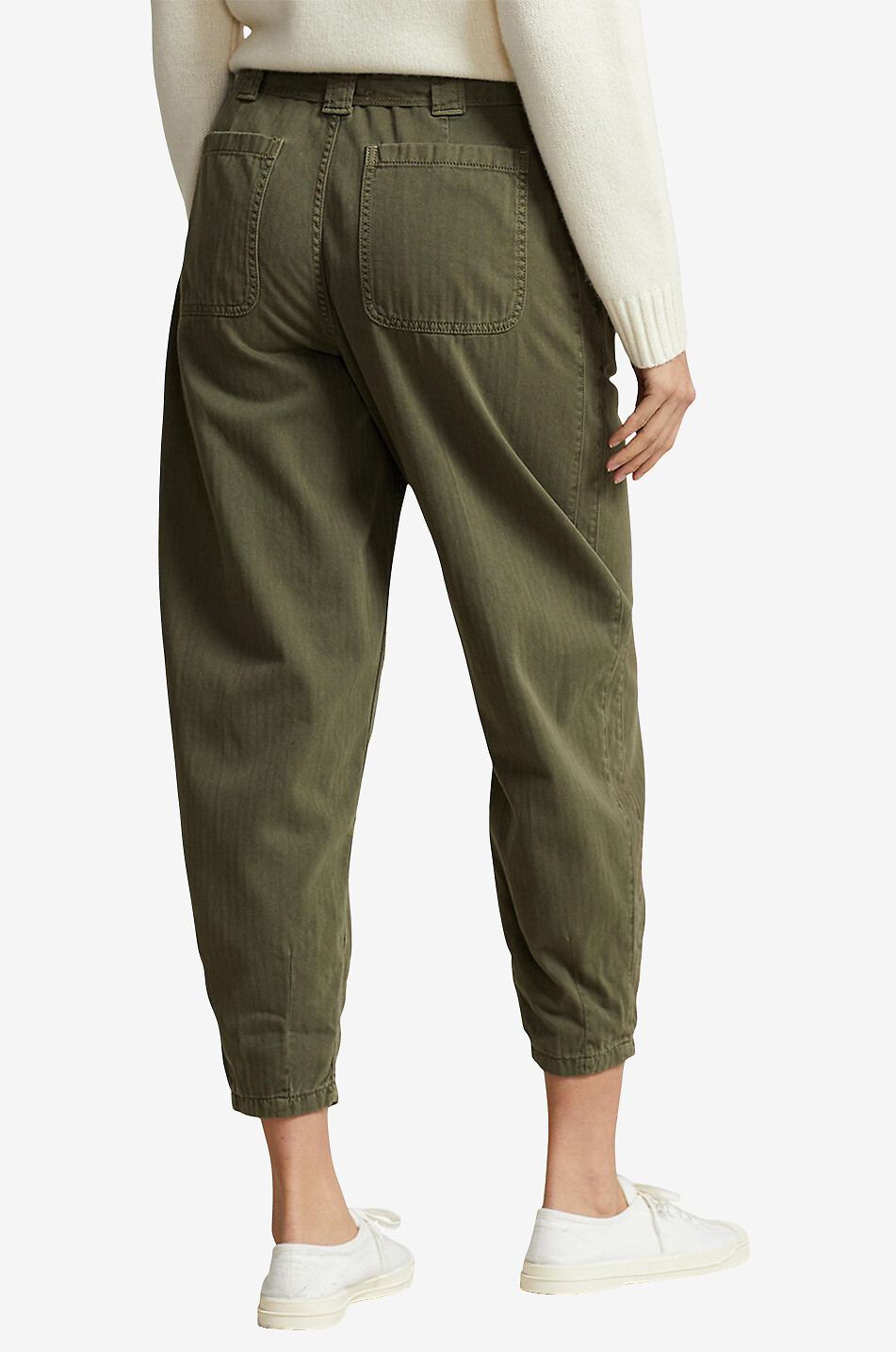 Verkürzte Karottenhose mit Gürtel