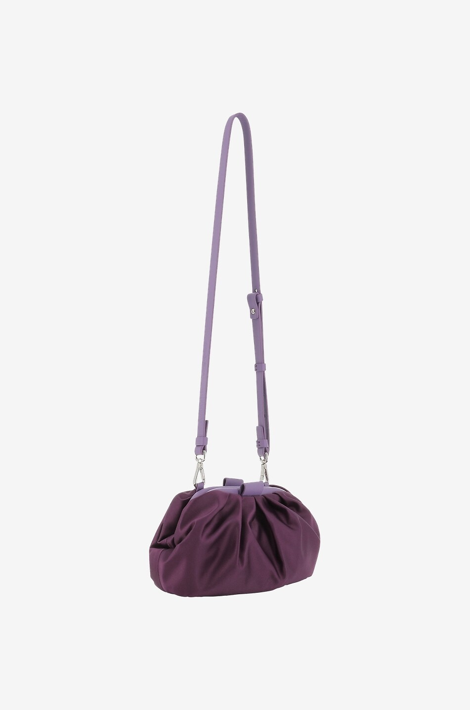 Pochette en satin et cuir