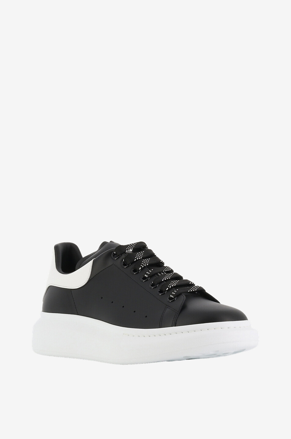 Niedrige Schnürsneakers aus Glattleder Oversize