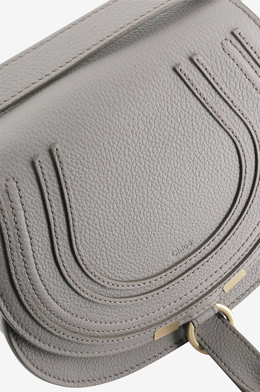 CHLOE Sac porté épaule en cuir grainé Marcie Small Femme GRIS 5