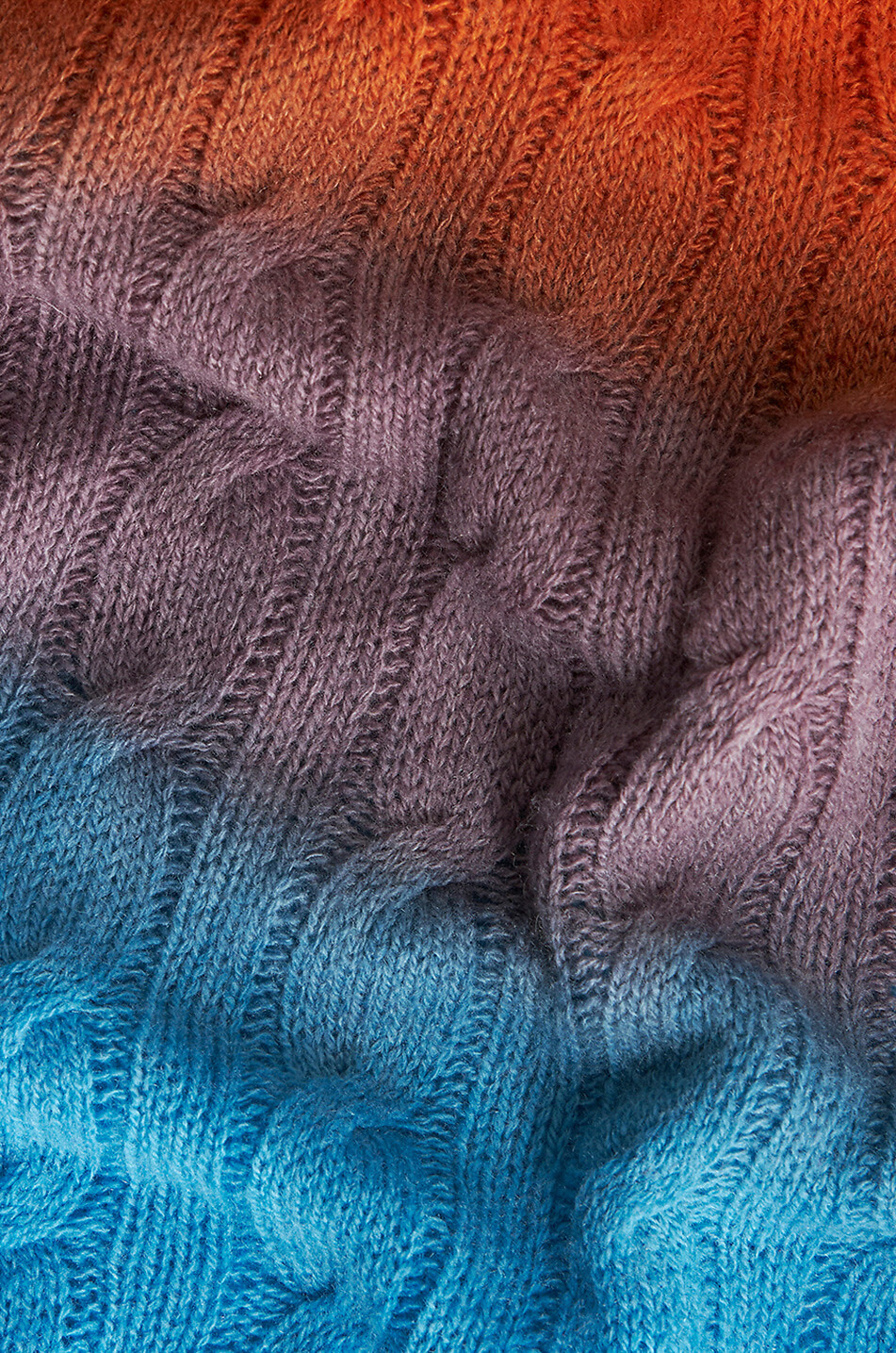 Jupe midi en maille torsadée rayée