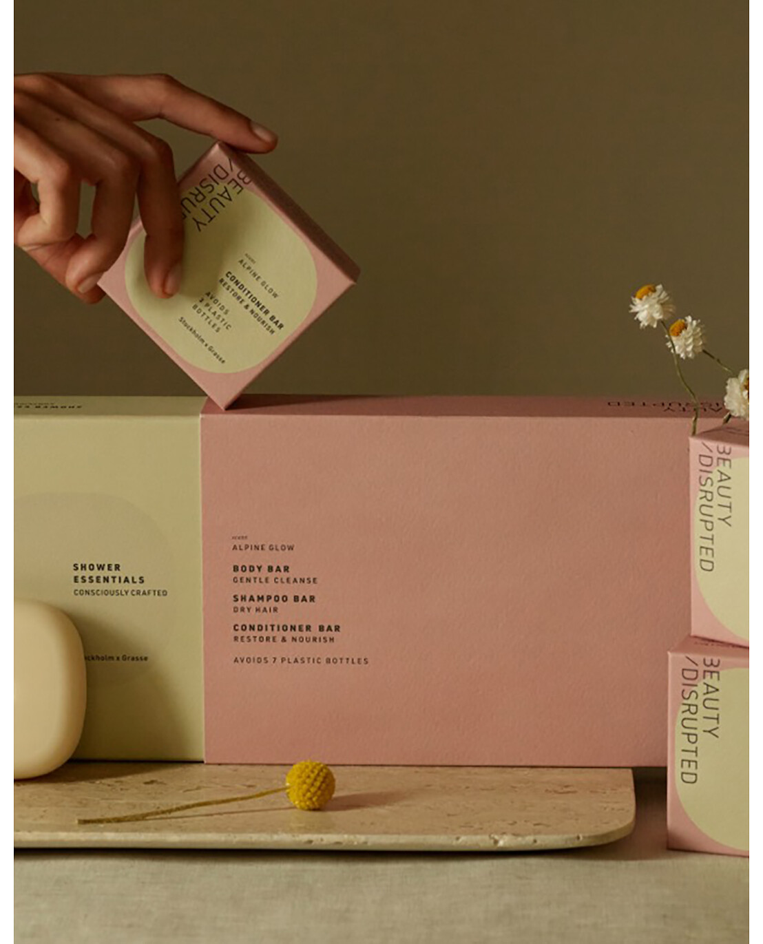 BEAUTY DISRUPTED Coffret cadeau pour cheveux secs L'Essentiel de Douche Alpine Glow Unisexe Incolore 2