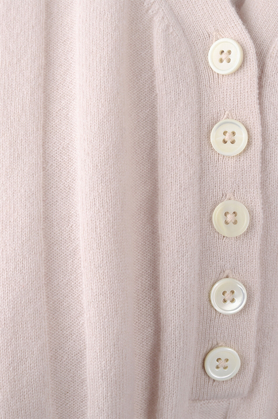 BONGENIE Breit gerippter Bio-Kaschmirpullover mit geknöpftem V-Ausschnitt Damen CREMEFARBEN 3
