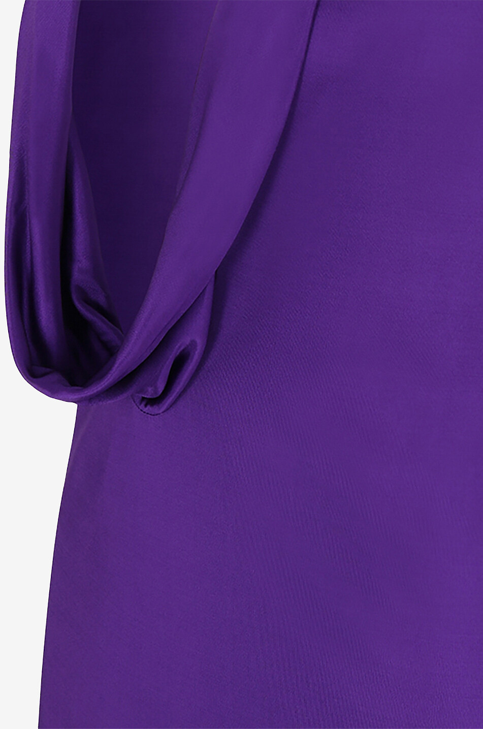 Robe longue en satin à encolure cascade