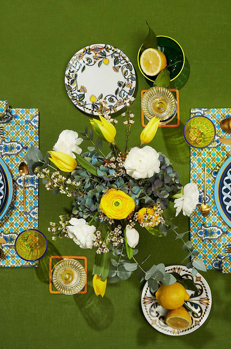 Set of two dessert plates