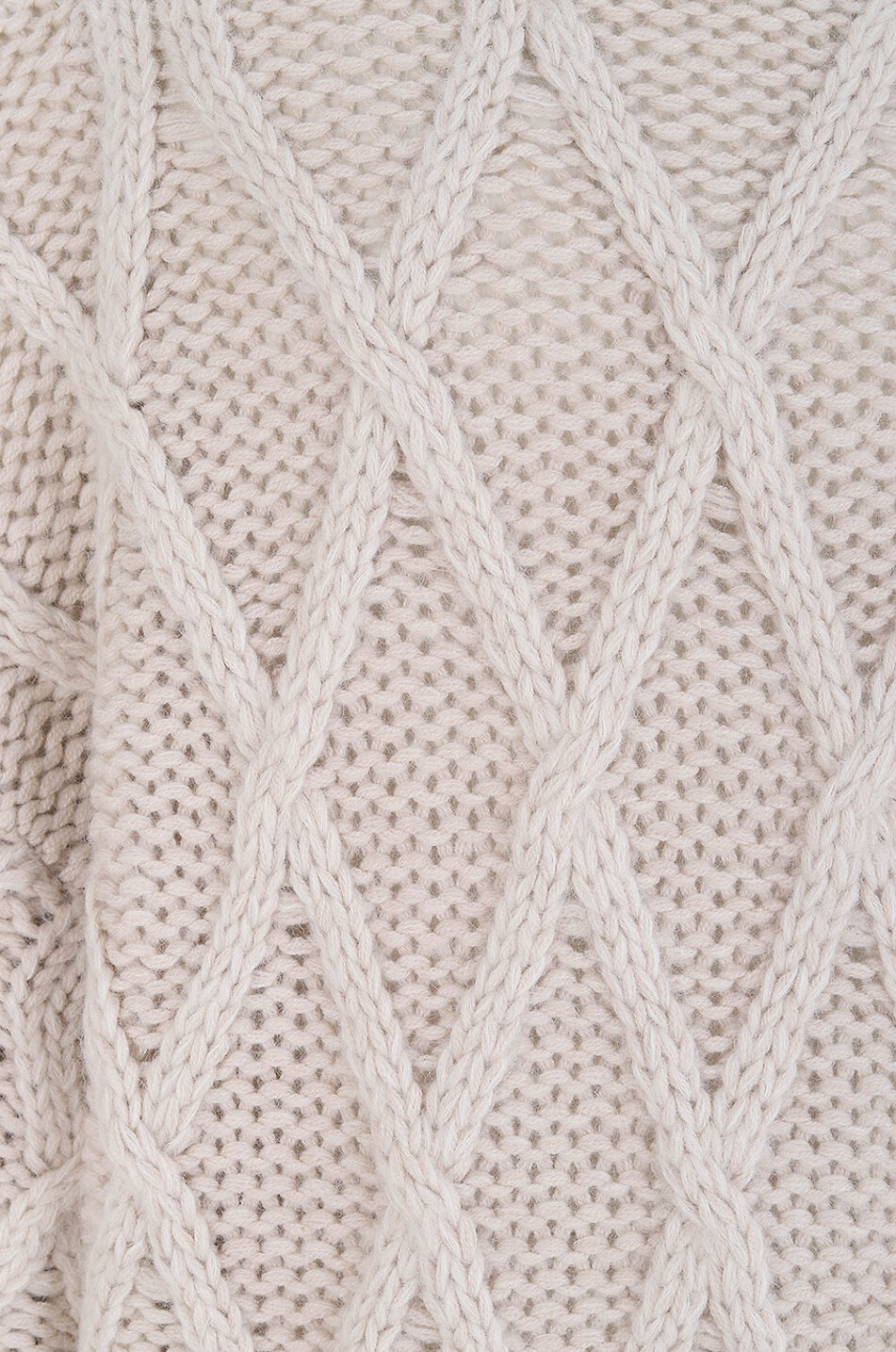 Long chunky diamond patterned V-neck cardigan