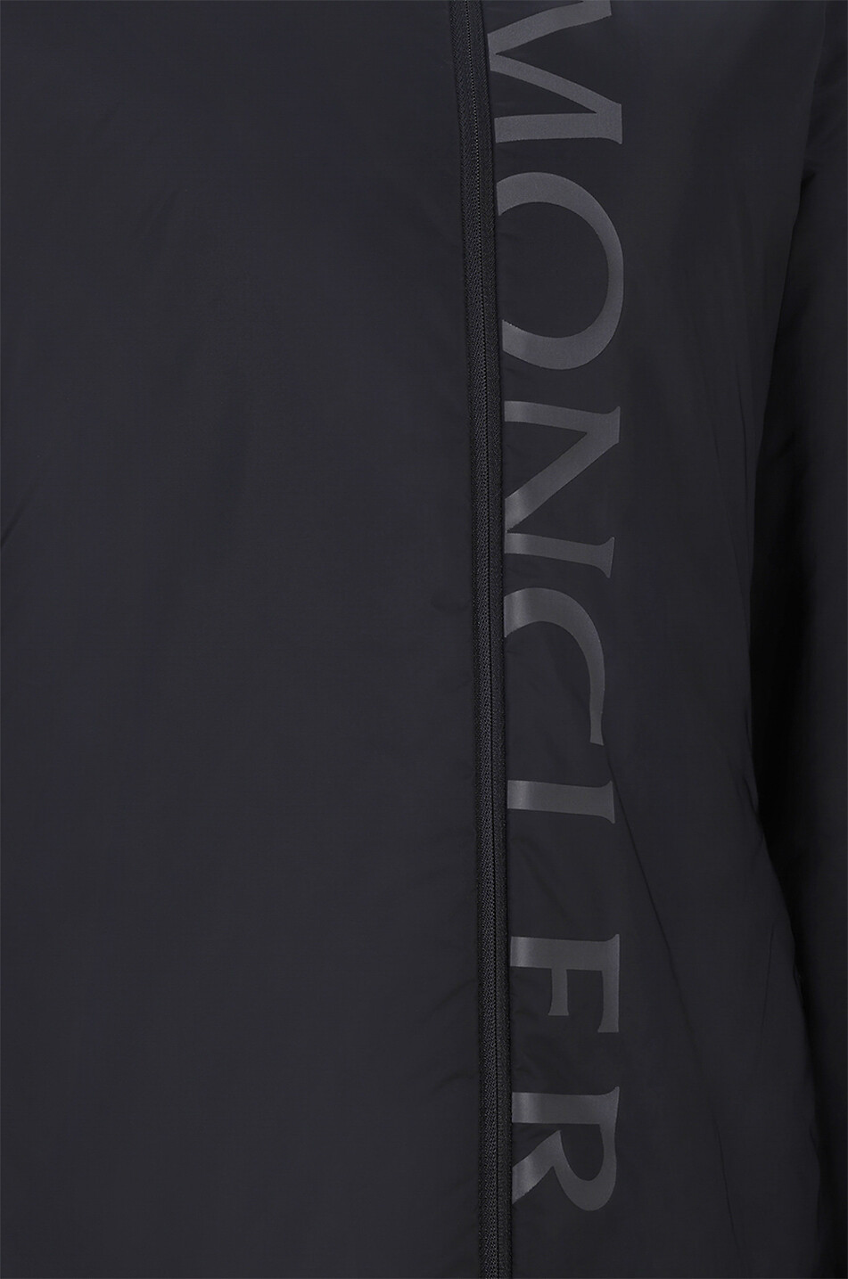 MONCLER Kurze taillierte Daunenjacke aus mattem Nylon Sepik Damen SCHWARZ 3