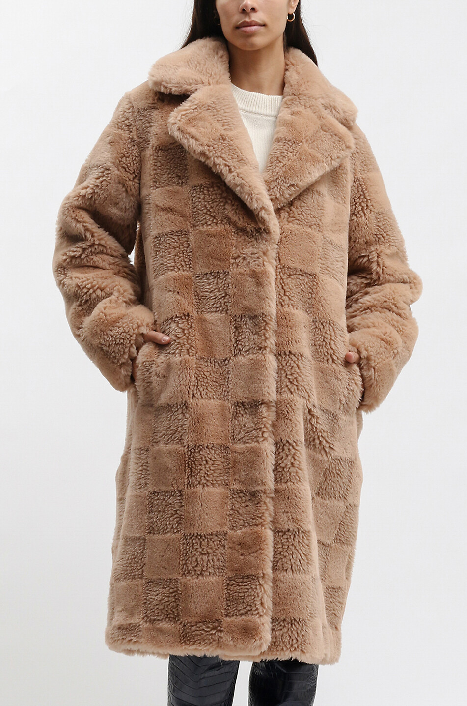 APPARIS Oversize-Plüschmantel Tikka Checkerboard Damen KAMELFARBEN 3