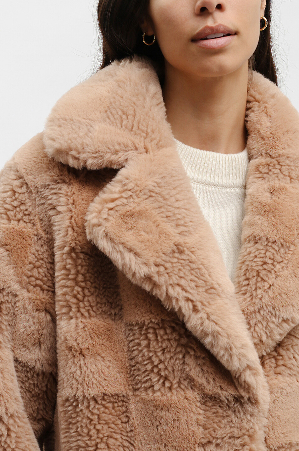 APPARIS Oversize-Plüschmantel Tikka Checkerboard Damen KAMELFARBEN 5