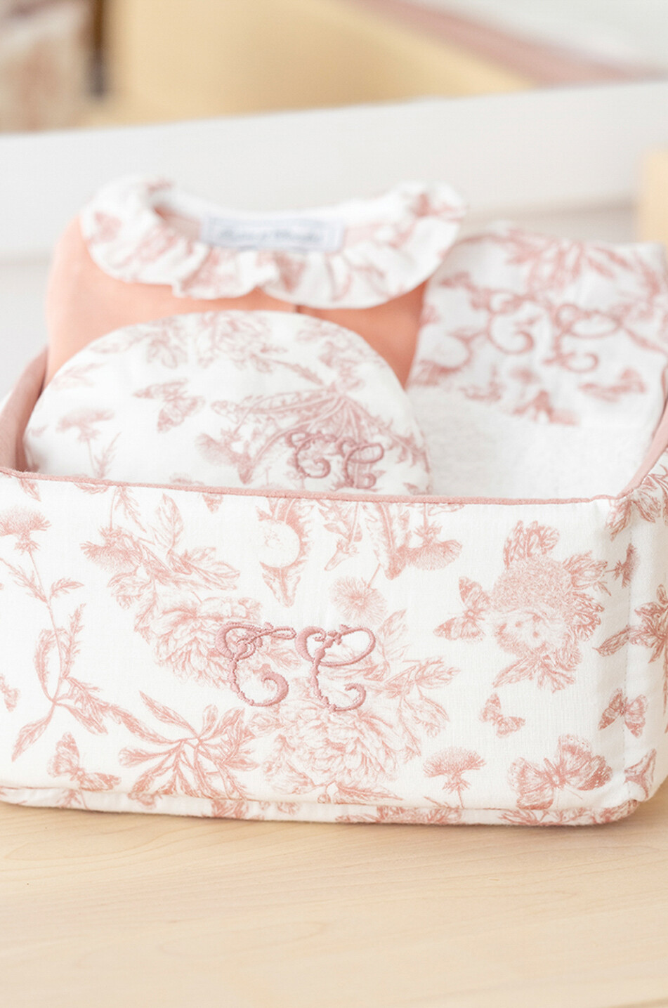 TARTINE ET CHOCOLAT Toile de Jouy cotton basket Baby LIGHT ORANGE 2