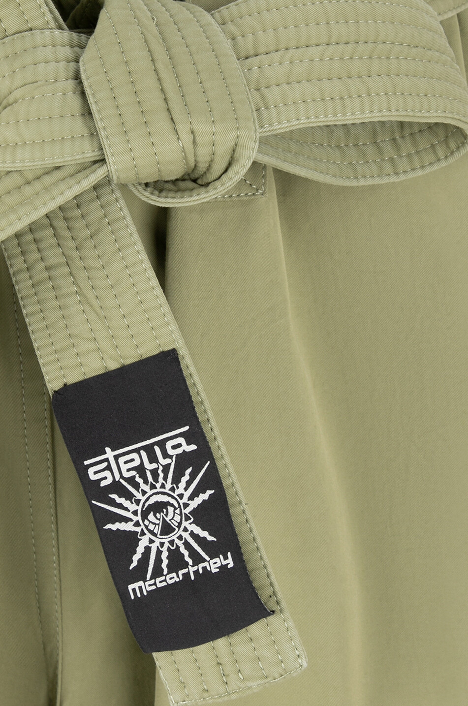 Hose aus Gabardine mit weitem Bein und hohem Bund