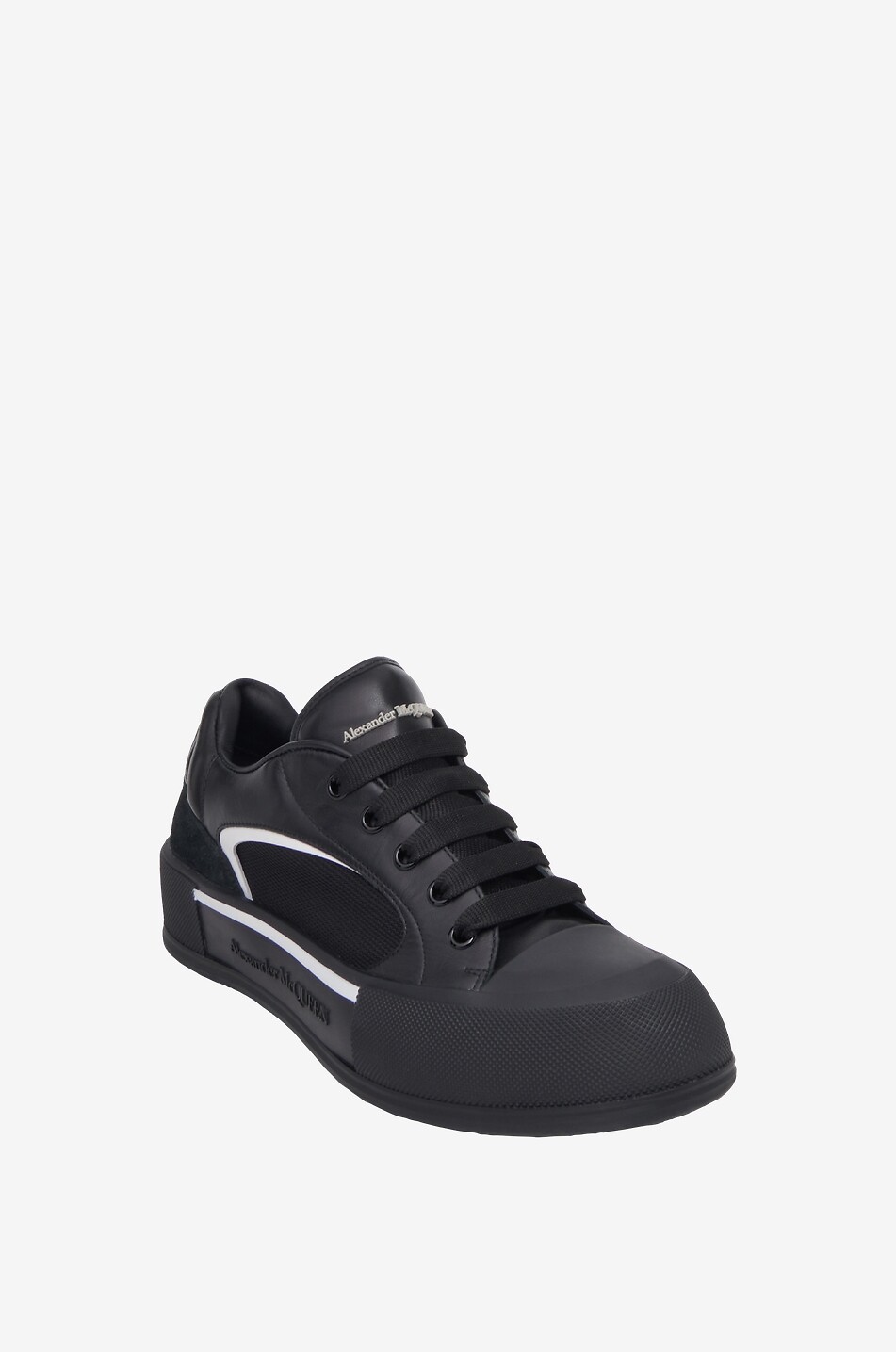 Deck skater inspired low-top multi-material lace-up sneakers