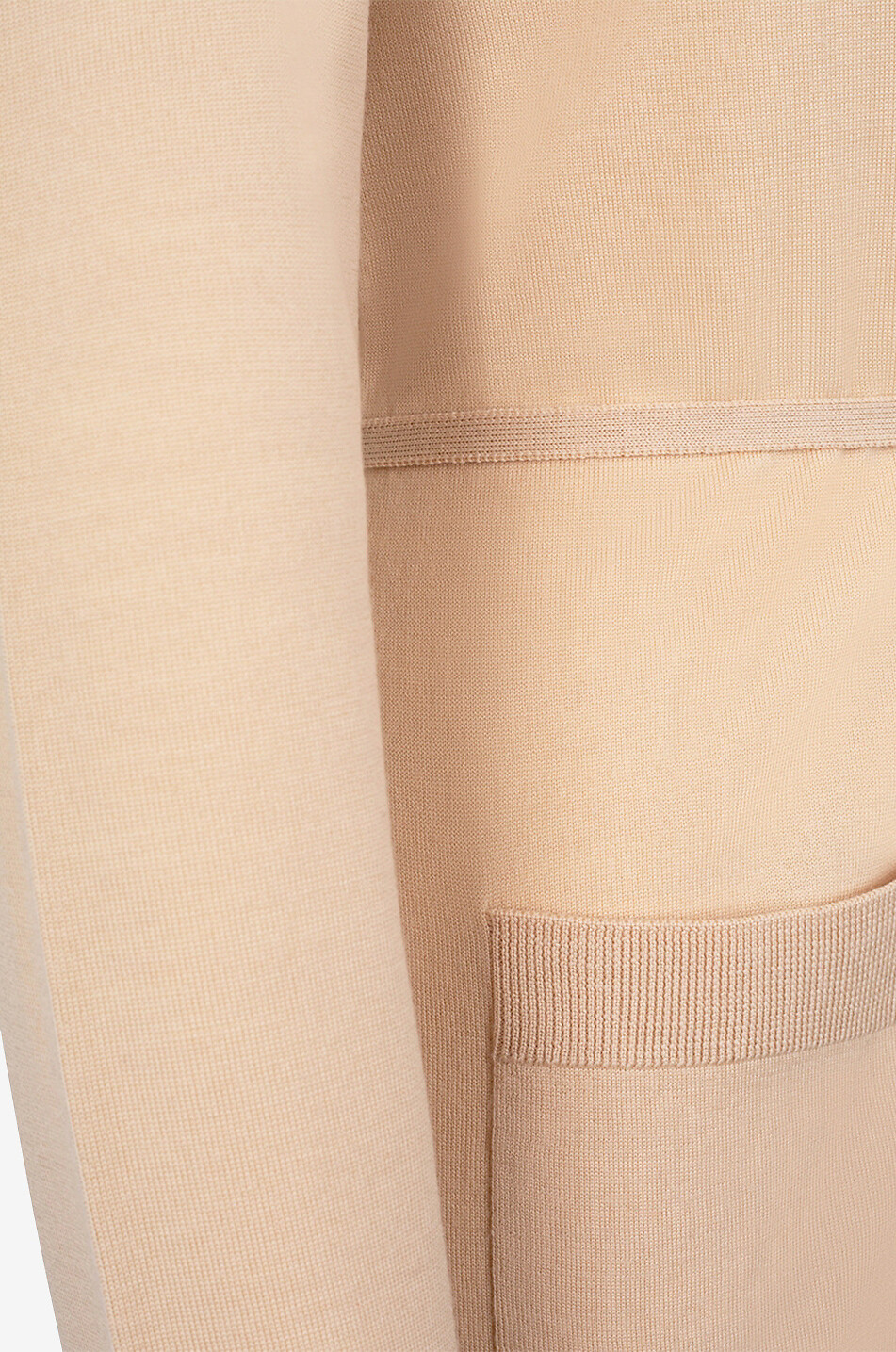 Feiner Wollcardigan mit Gürtel und Marcie-Schnalle