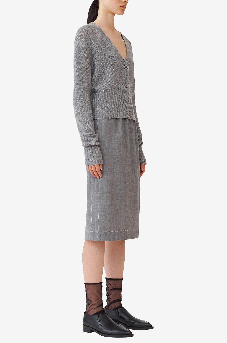 Short cashmere V-neck cardigan