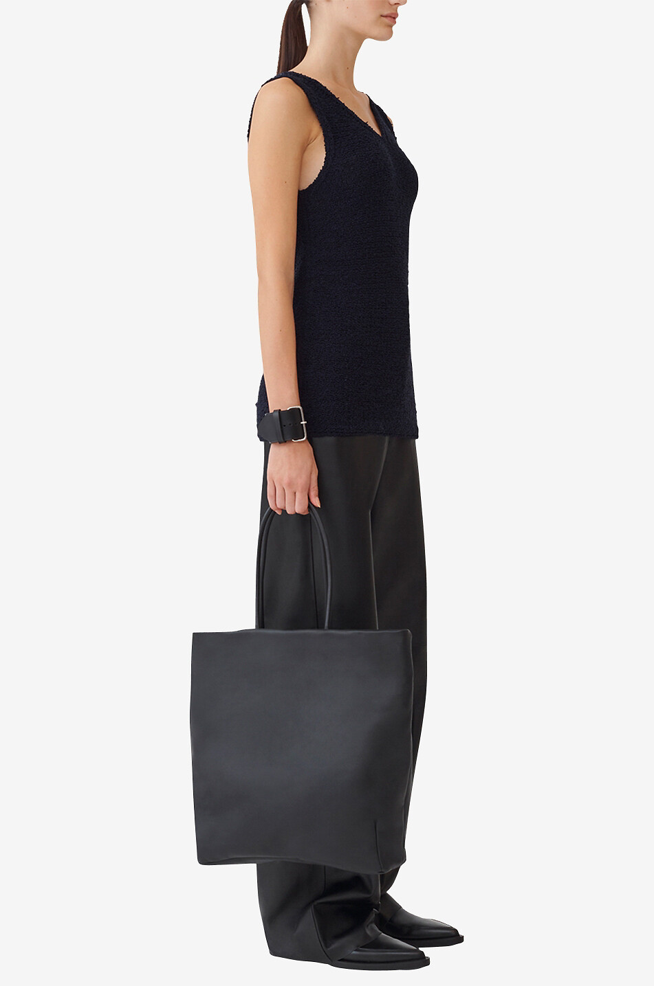 Bouclé-Strick-Tanktop mit V-Ausschnitten