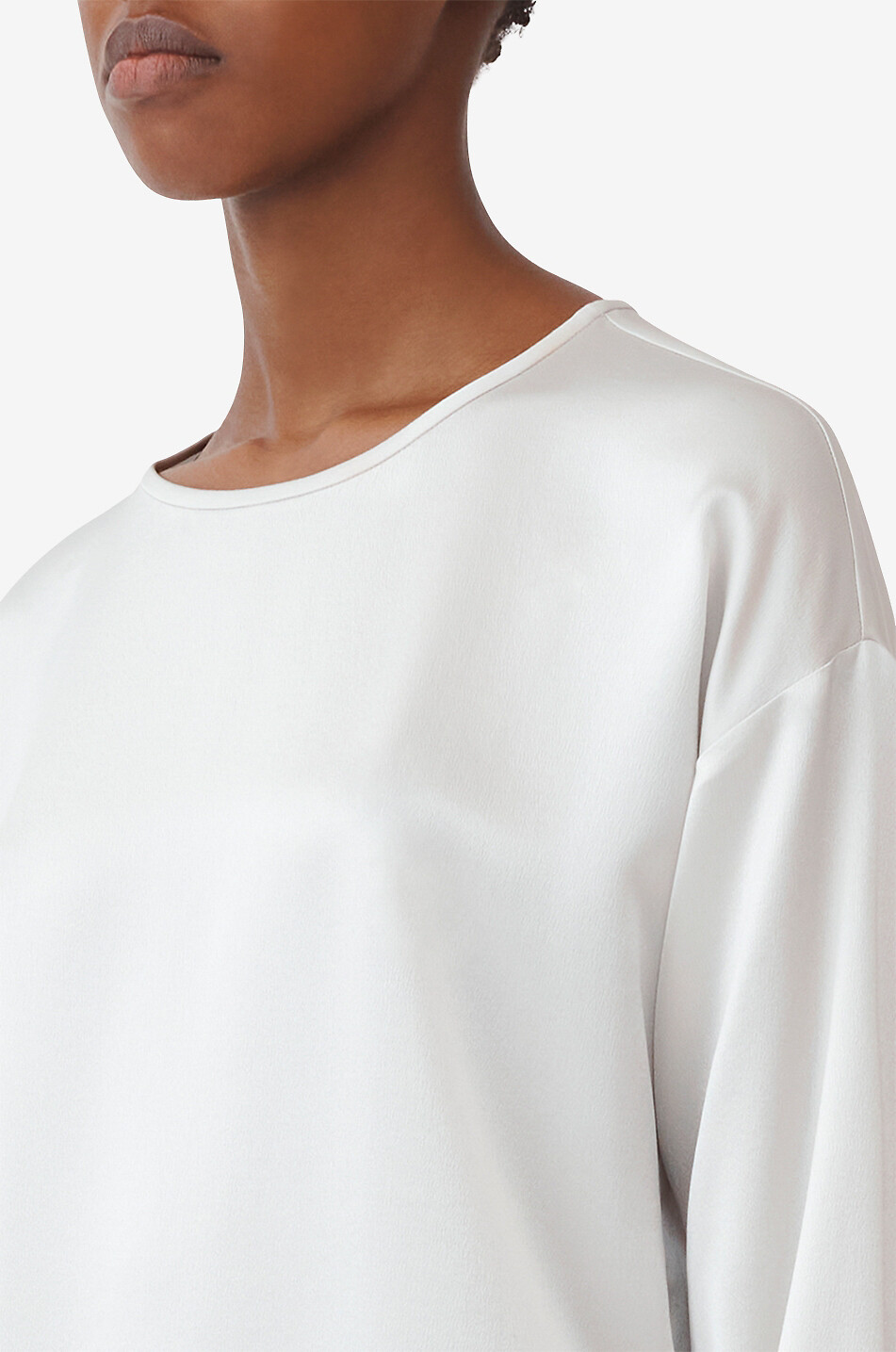 Langarm-Rundhalstop aus Seidensatin