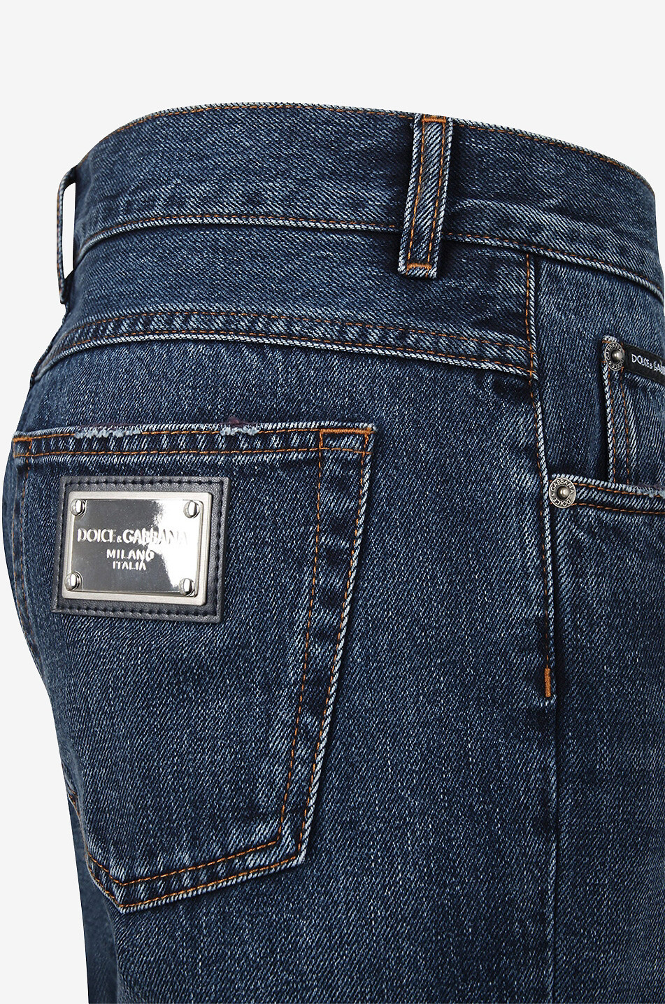 Ausgewaschene gerade Jeans mit Logoplättchen