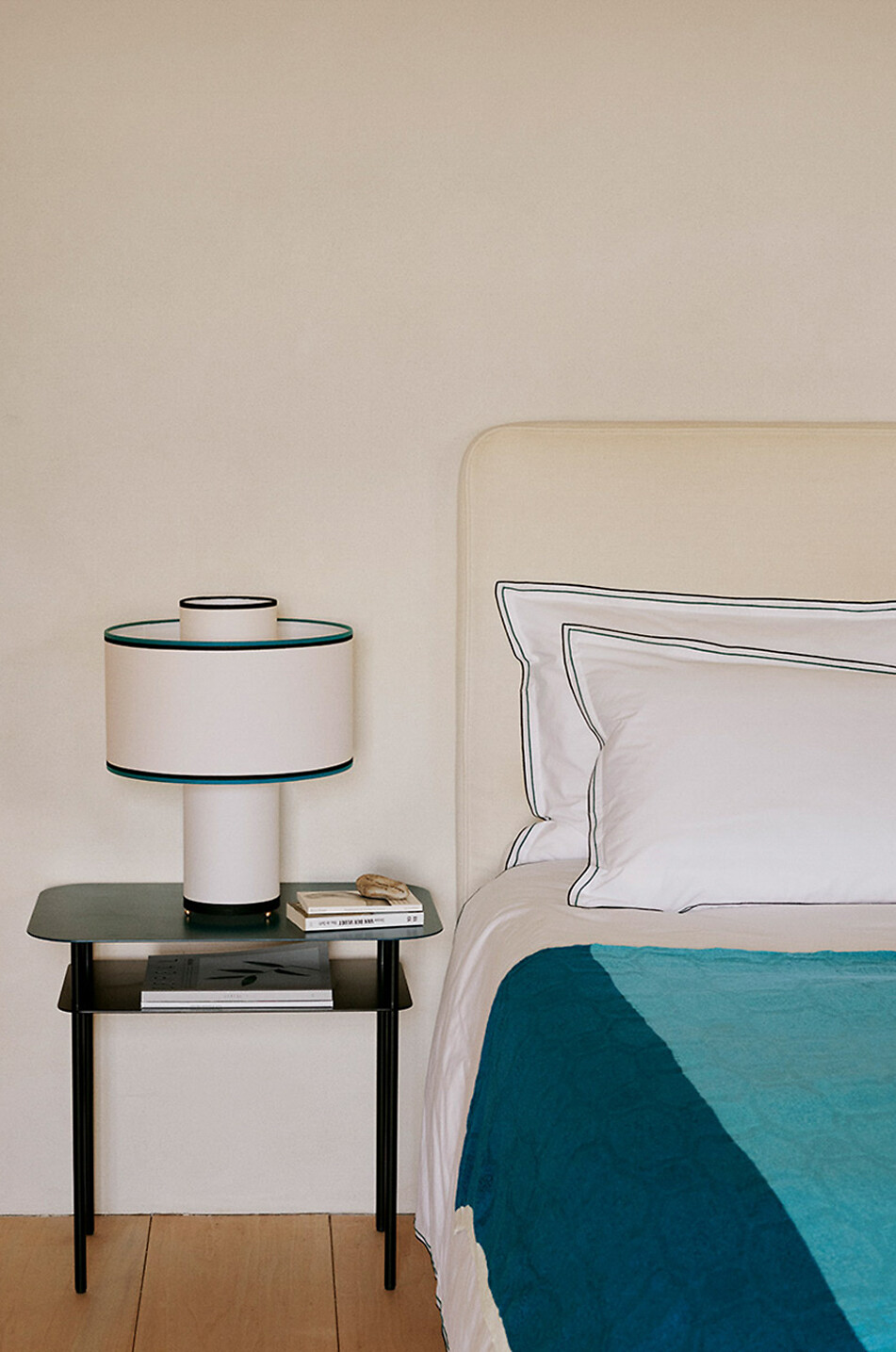 MAISON SARAH LAVOINE Lampe à poser en laiton et tissu Bianca - H47 Maison BLANC 2