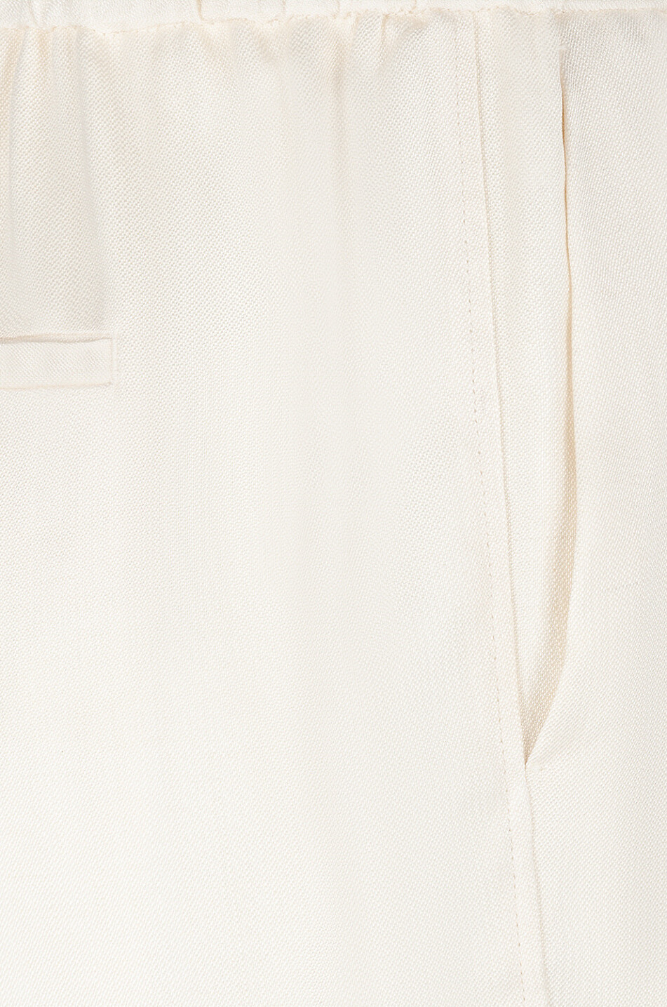 Karottenhose aus geflammtem Stoff