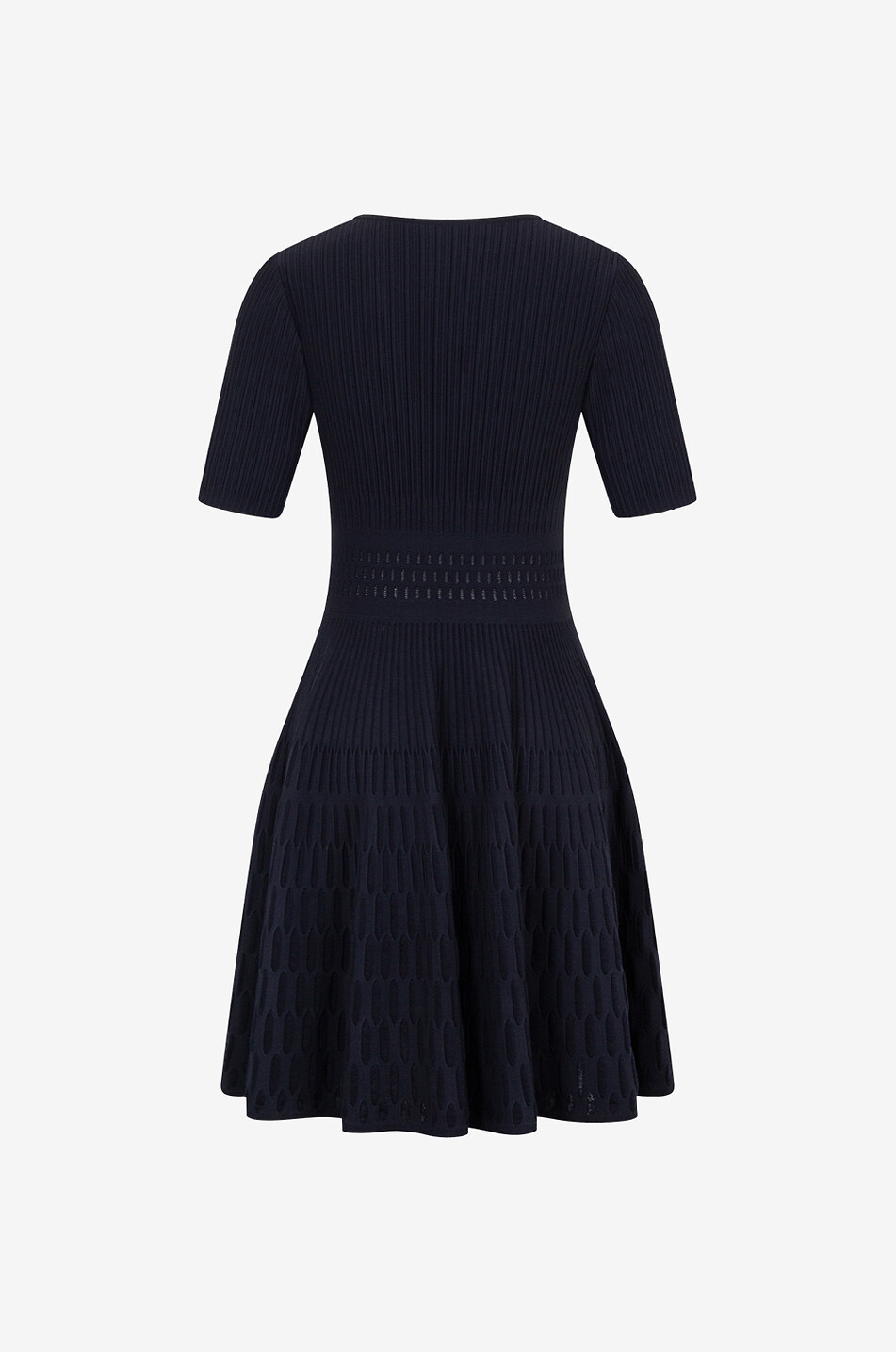 Robe courte en maille à manches courtes Rupi Kaur