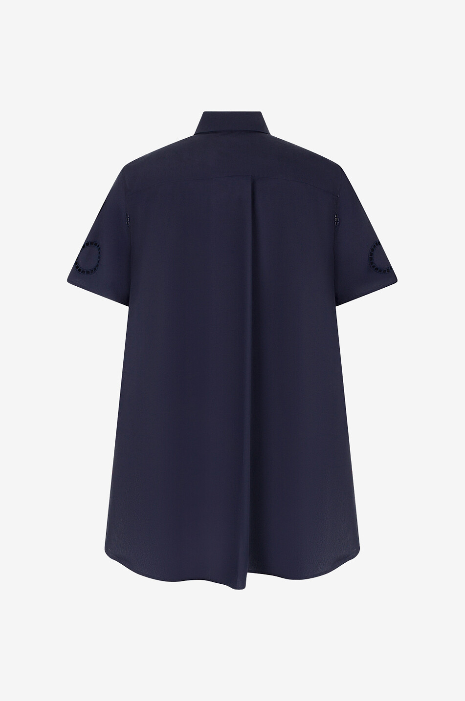 Chemise à manches courtes et broderies anglaises en cercles
