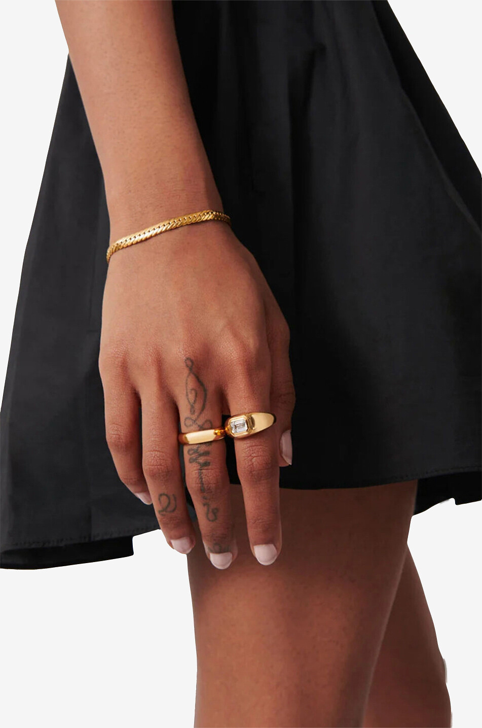 MISSOMA Bague dorée à zircon Stone Dome Statement Femme JAUNE 3