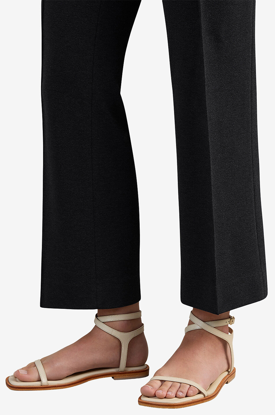 Flache Sandalen aus Leder Viv